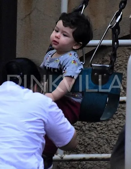 Taimur di ayunan, nggemesin abis! ©pinkvilla