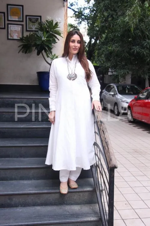 Kareena Kapoor tetap stunning dengan perut buncit ©pinkvilla