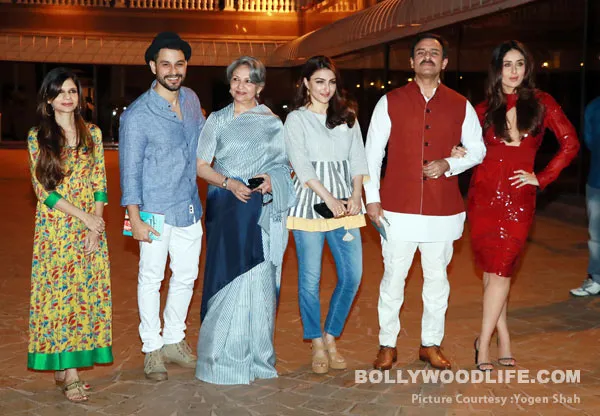 Penampilan Kareena dianggap berlebihan dibanding dengan sang tuan rumah, Soha Ali Khan ©bollywoodlife