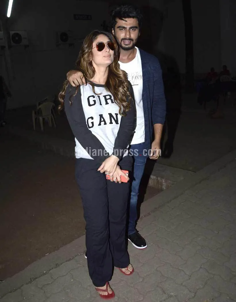 Begini nih penampilan terbaru Kareena Kapoor, pakai sandal jepit! © Indianexpress.com