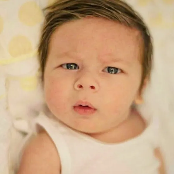 Ini foto Taimur yang dijadikan DB WhatsApp Saif ©pinkvilla