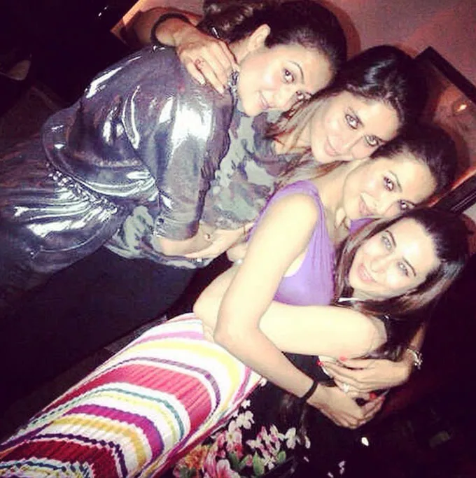 Kareena Kapoor dan geng sosialitanya mau liburan ke Eropa. @instagram/malaikaarorakhanofficial
