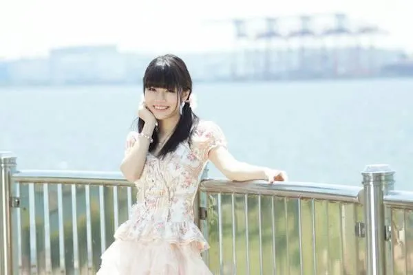 Telah meninggalkan dunia, Maruyama Karin pada usia 21 tahun. ©pureheartidol.net