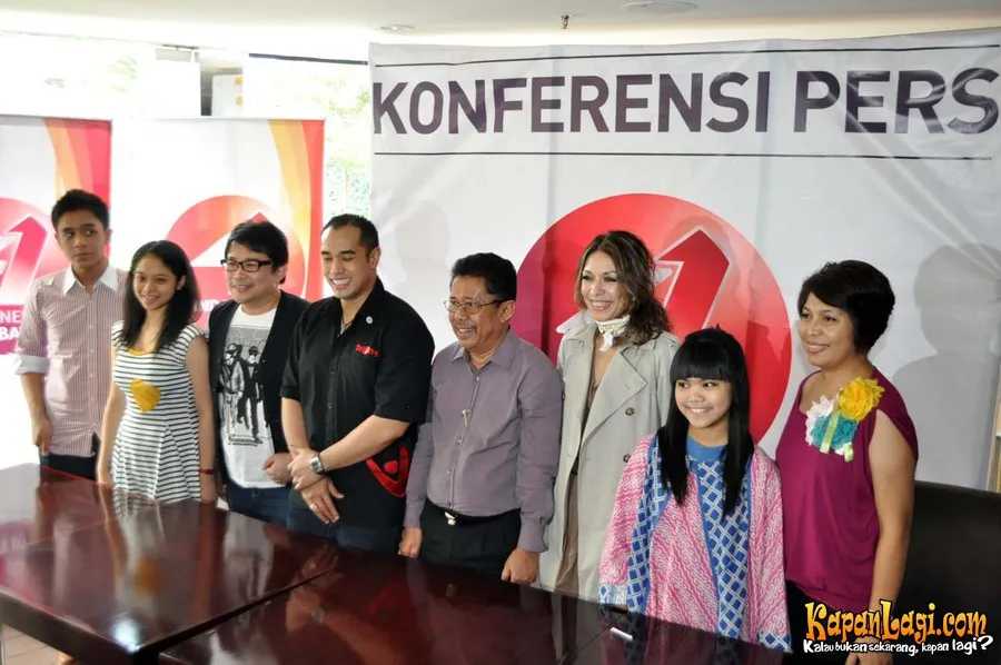 Karni Ilyas (Lima Dari Kiri)