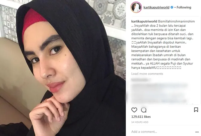 Kartika Putri bersyukur bisa berpuasa di tanah suci. © Instagram.com/kartikaputriworld