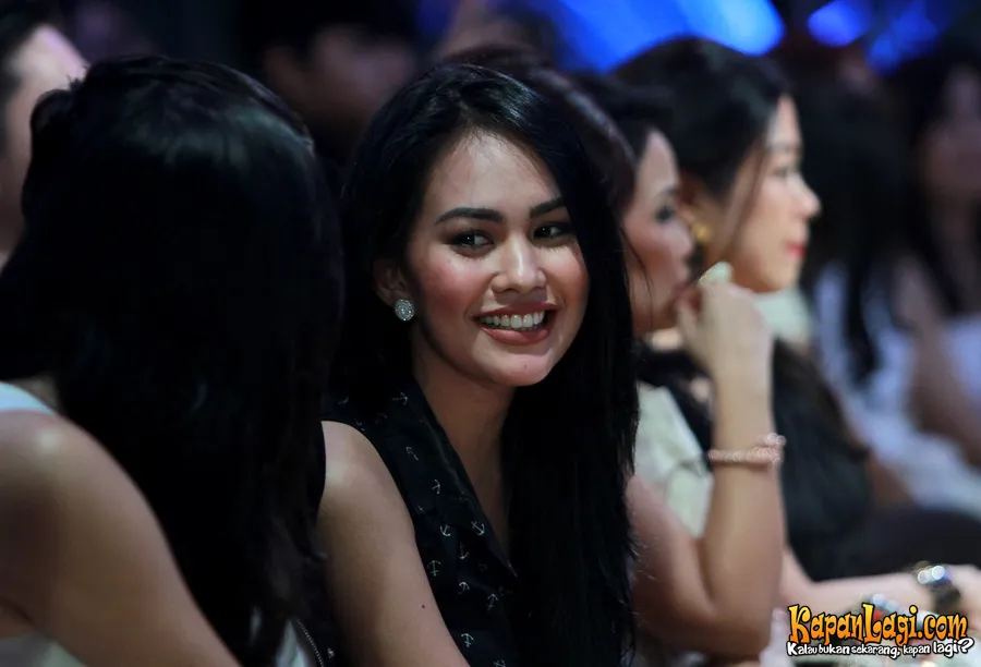 Kartika Putri tak mau tanggapi rumor tentang dirinya terkait dengan prostitusi artis © KapanLagi.com®/Muhammad Akrom Sukarya