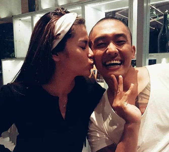 Kartika merilis single sebagai 'kado' untuk sang suami. © Instagram/kartikawijaksana