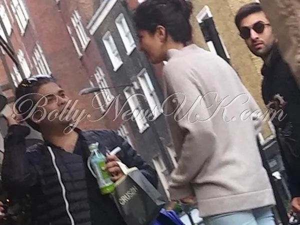 Begini momen candid saat Katrina kepergok bareng Ranbir dan Karan di London © Filmibeat.com
