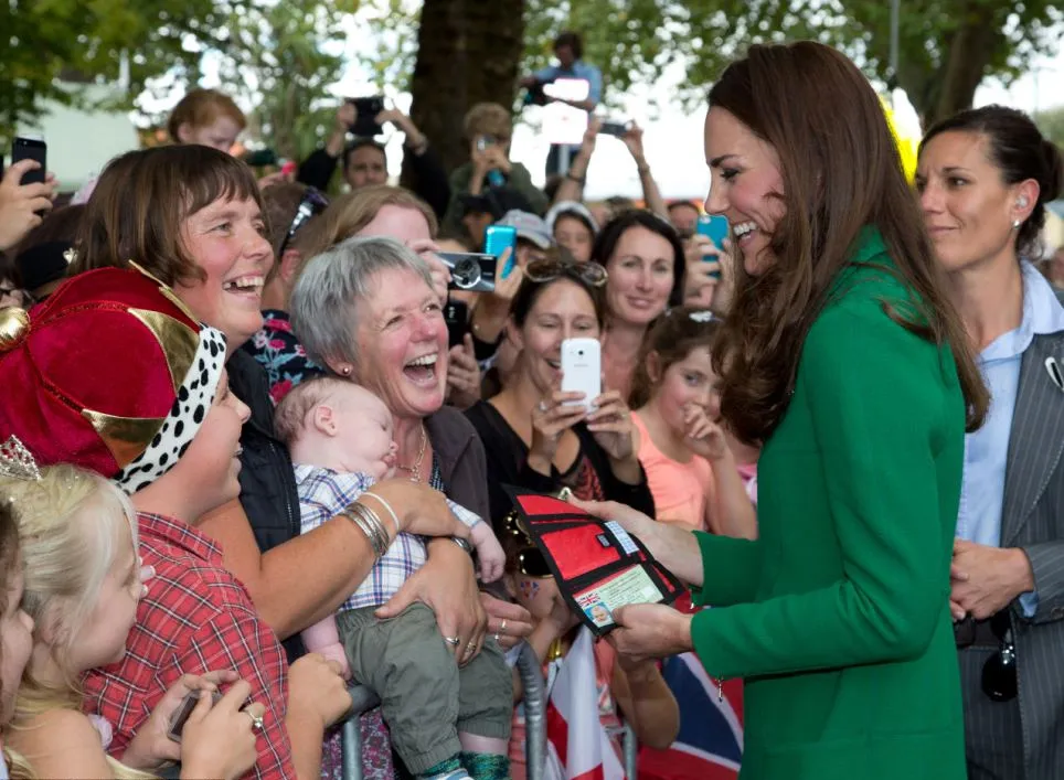 SIM untuk Pangeran George @ dailymail.co.uk