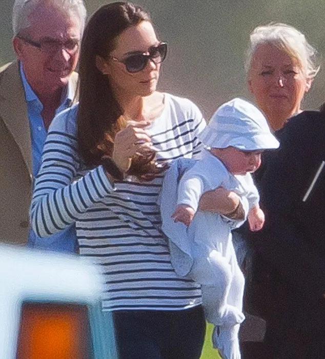 Kate dan George @ dailymail.co.uk