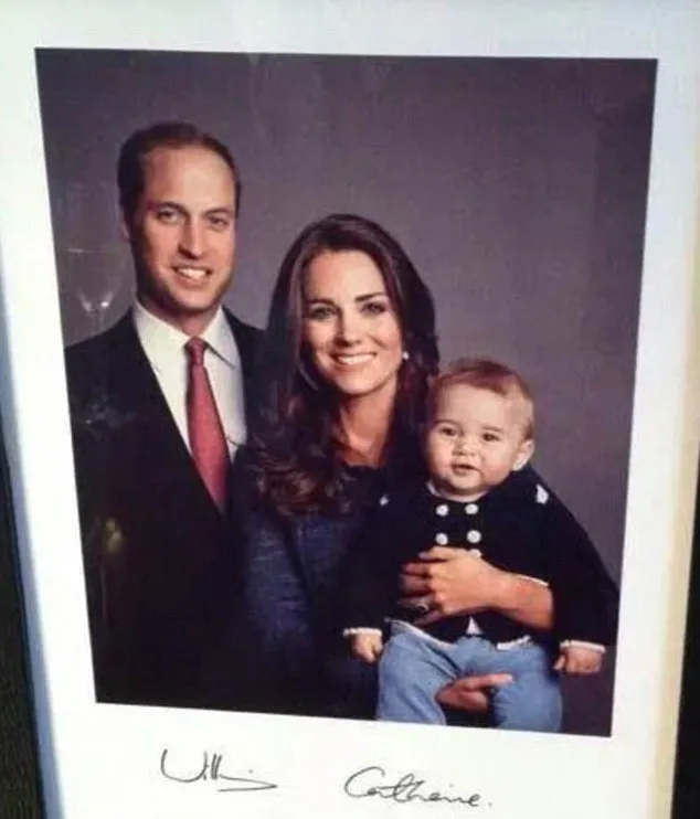 Foto keluarga Kate, William, George @ dailymail.co.uk