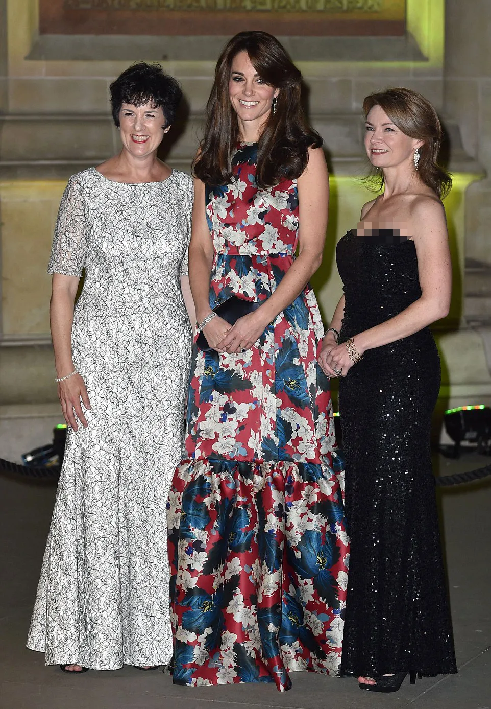 Gaun ini sukses bikin Kate makin stunning © Shutterstock.com