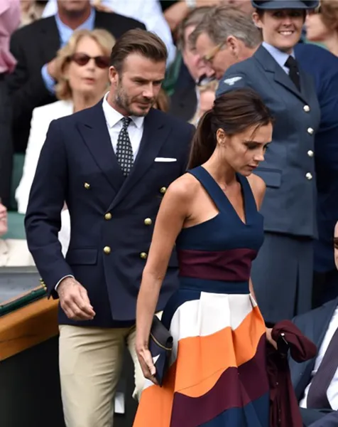 Coba lihat dress yang dikenakan Victoria @ dailymail.co.uk/WireImage