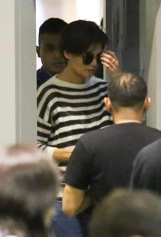 Katie Holmes potong rambut © dailymail.co.uk