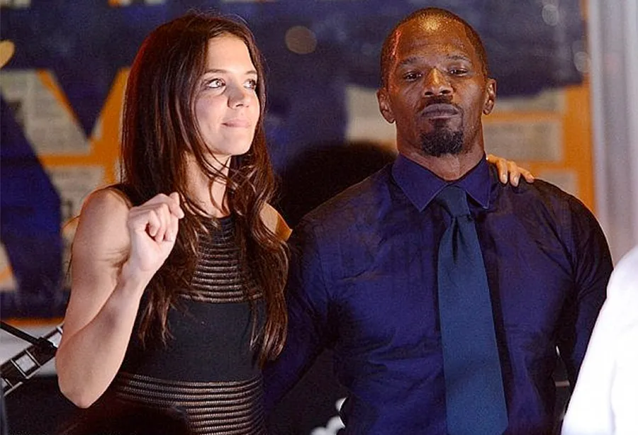 Rumor Katie dan Jamie putus cuma hoax © movienewsguide.com