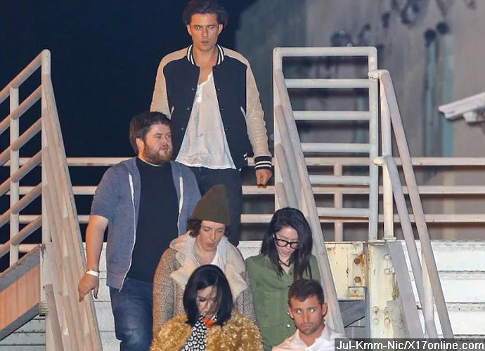 Katy Perry dan Bloom nonton bareng konser Adele ©x17online