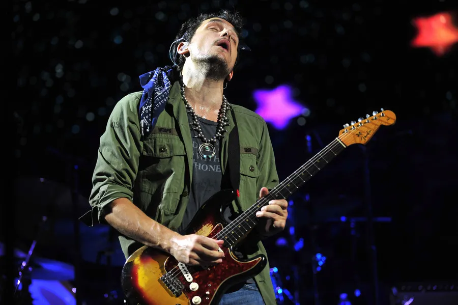 John Mayer @ fameflynet.com