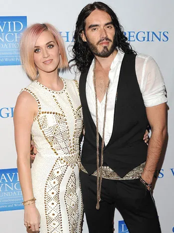 Katy saat masih bersama Russell Brand. @www.hollywoodreporter.com