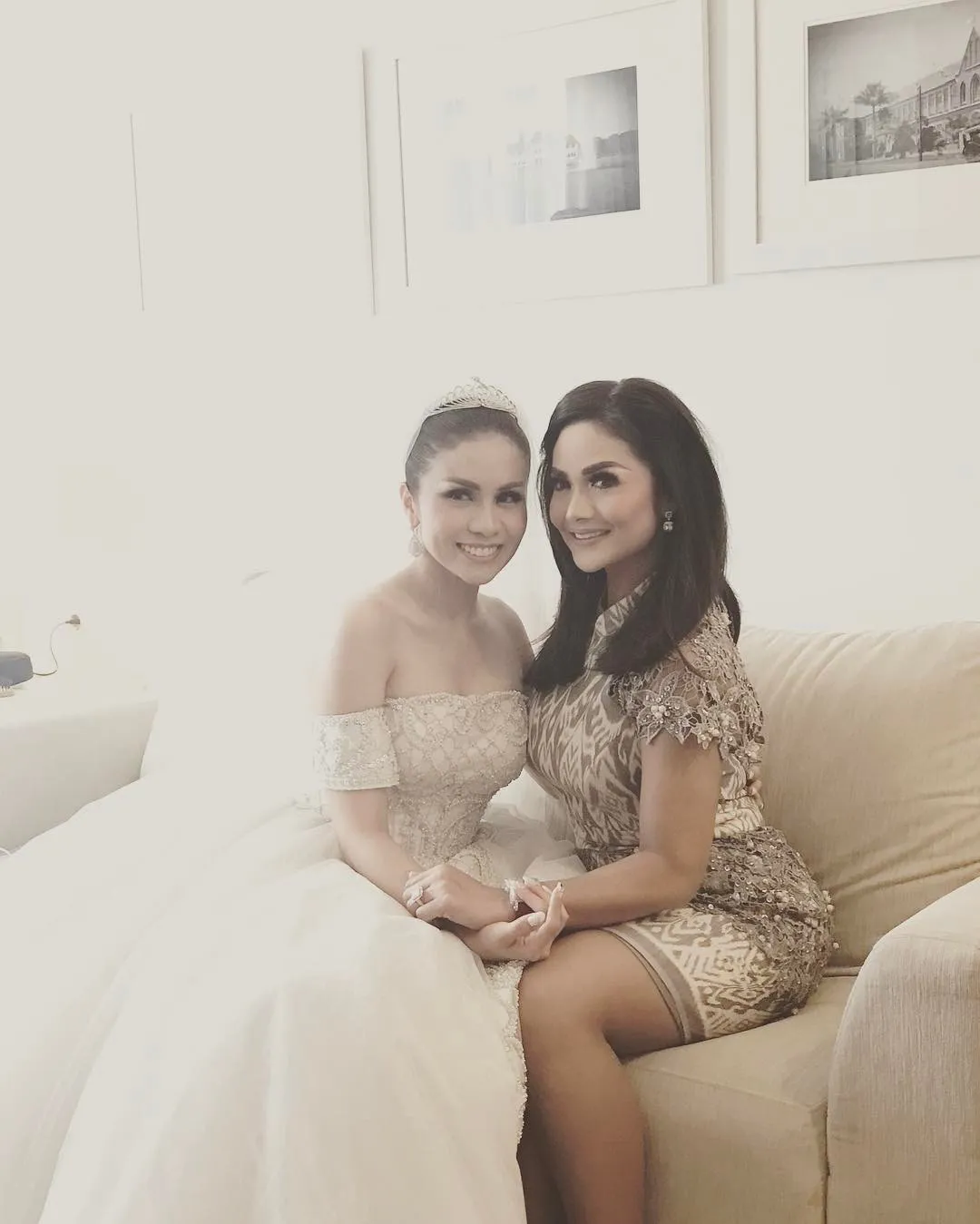 Krisdayanti jadi penyanyi di acara pernikahan Momo © instagram.com/krisdayantilemos