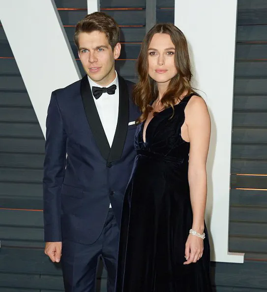 Selamat atas kelahiran bayinya, James dan Keira! ©shutterstock.com