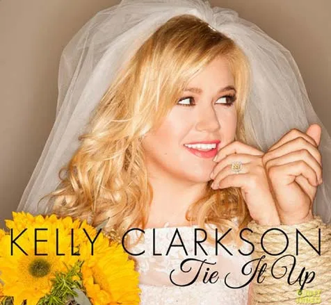 Kelly Clarkson - Tie It Up ©justjared.com