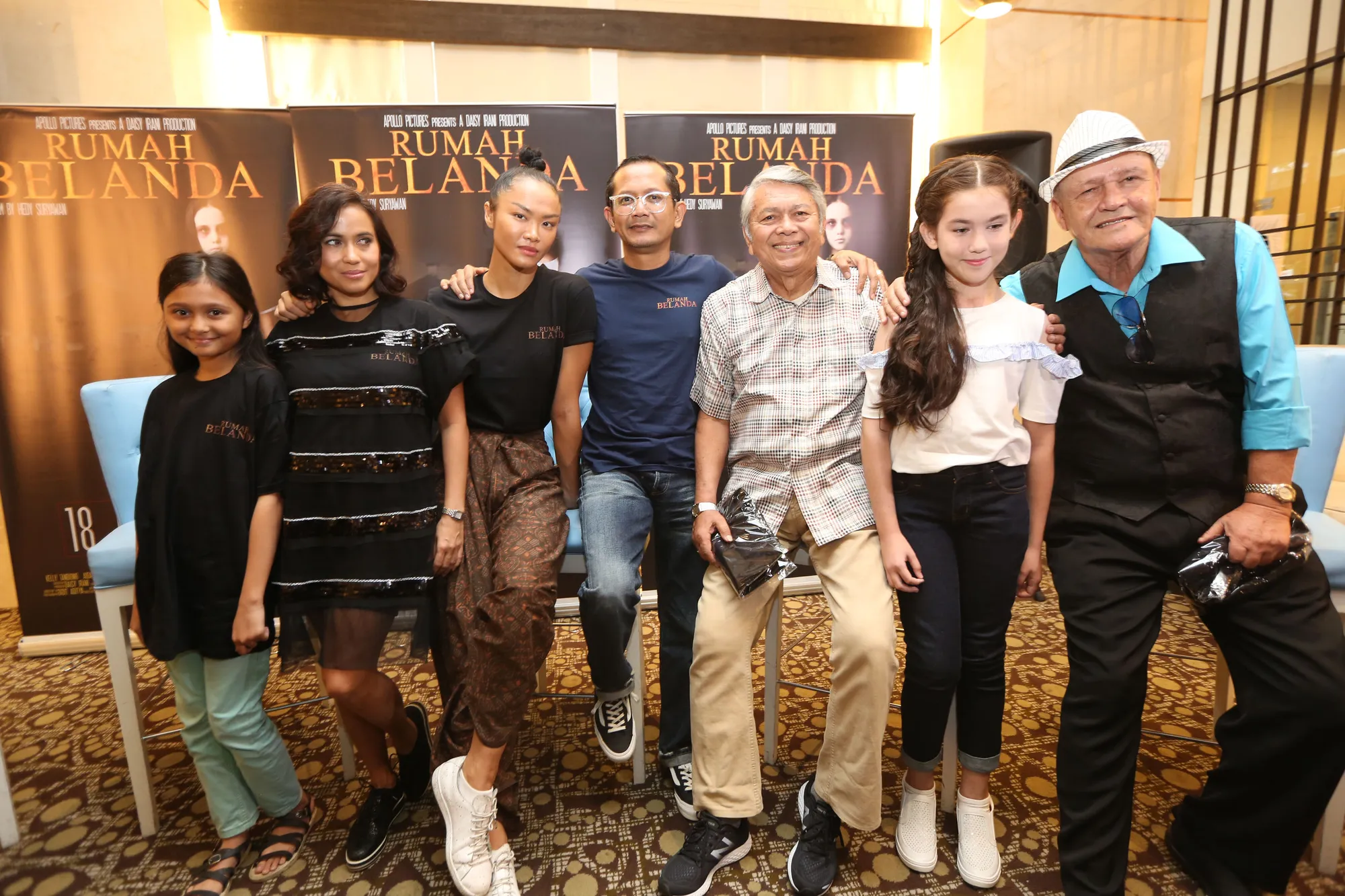 Cast & Sutradara RUMAH BELANDA © Kapanlagi/Budy Santoso