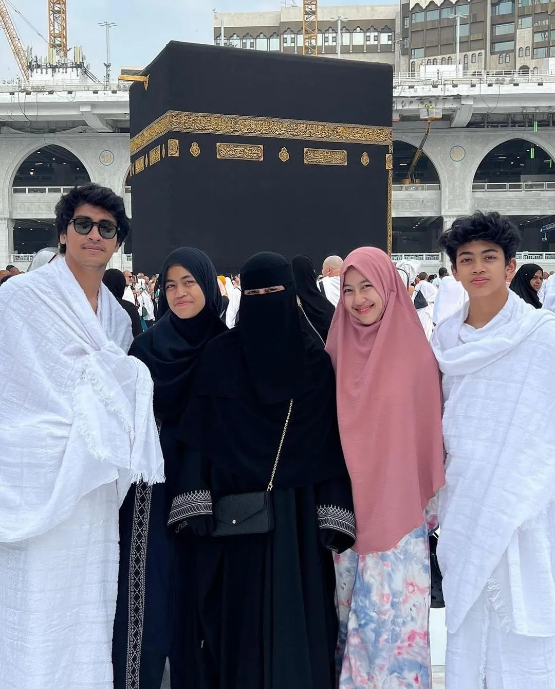 Potret Abidzar Al Ghifari Bareng Ataya Adik Bungsunya (Credit: Instagram/bilal.ataya)