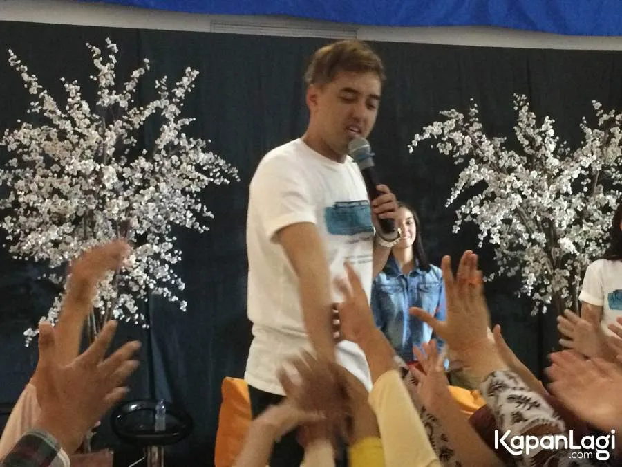 Animo penonton tinggi, Kemal Palevi senang!/©KapanLagi.com®/Nuzulur Rakhmah