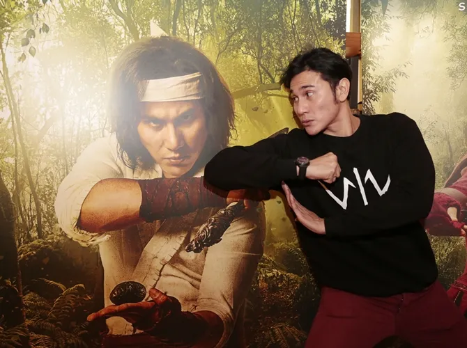 Vino G Bastian kembali teringat kenangannya dengan sang ayah.  © KapanLagi.com/Muhammad Akrom Sukarya