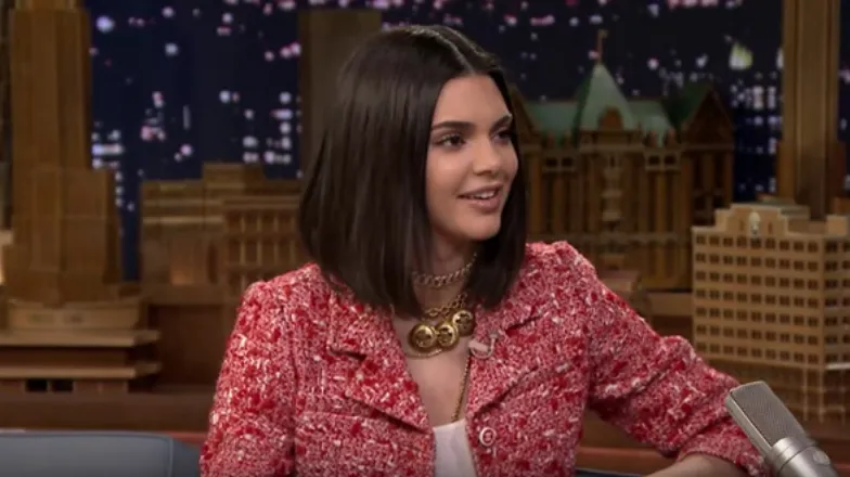 Kendall Jenner cerita soal modelling pada Jimmy Fallon © Youtube.com/The Tonight Show Starring Jimmy Fallon