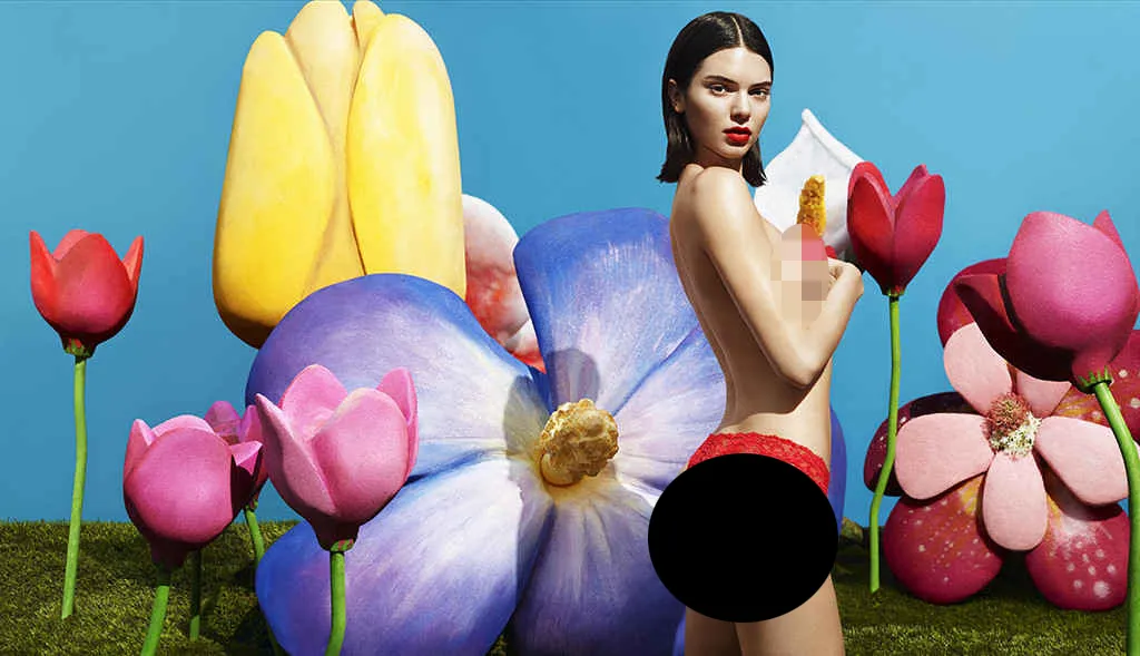 Kendall kembali berpose topless © La Perla