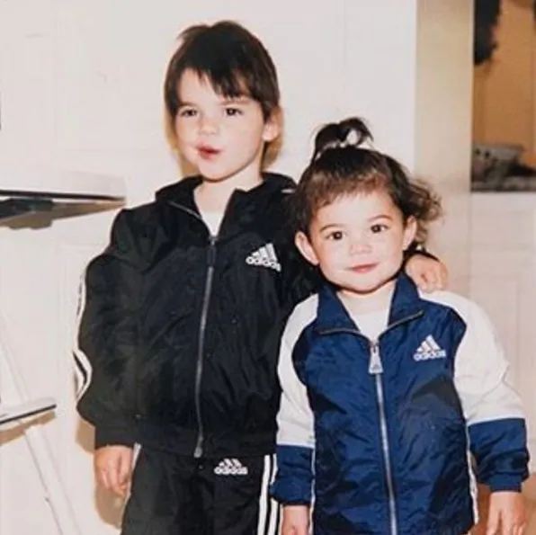 Kendall dan Kylie saat masih balita © instagram.com/kendalljenner