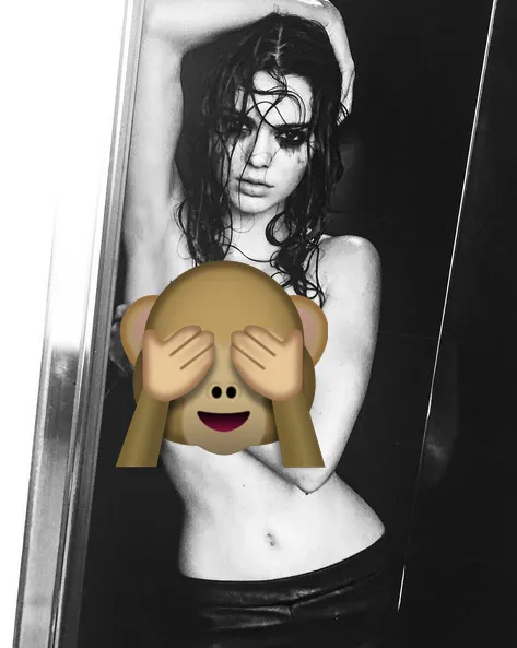 Kendall nekat berpose topless © instagram.com/mertalas