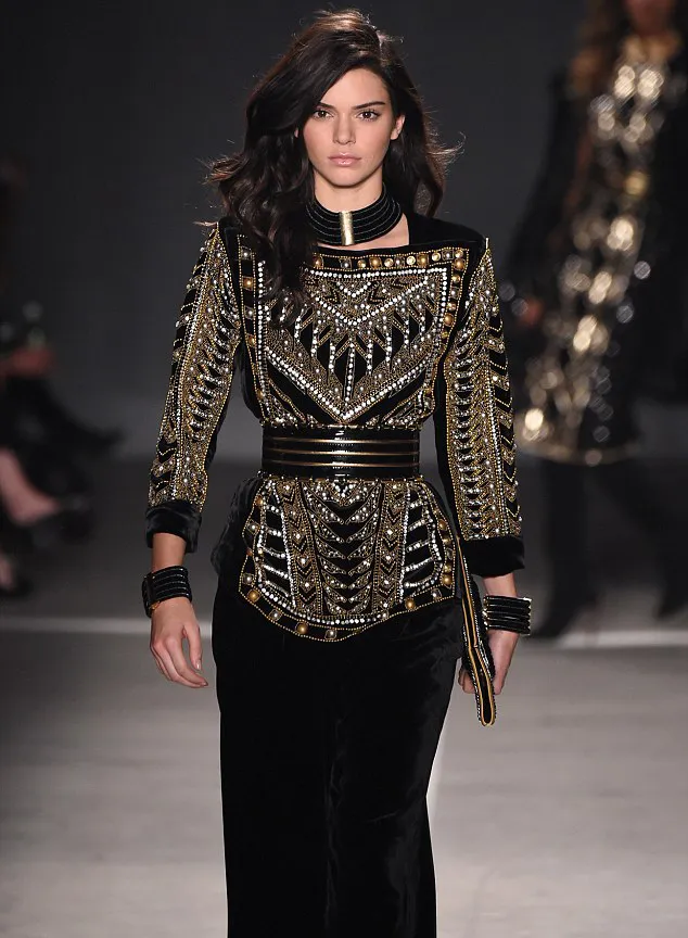 Kendall jual baju demi aksi amal © Shutterstock.com