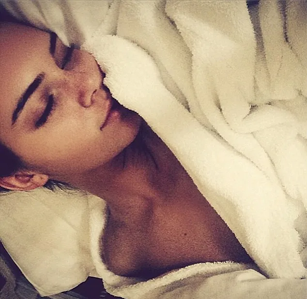 Kendall Jenner @ dailymail.co.uk