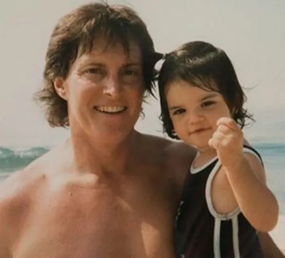Kendall saat masih kecil © instagram.com/kendalljenner