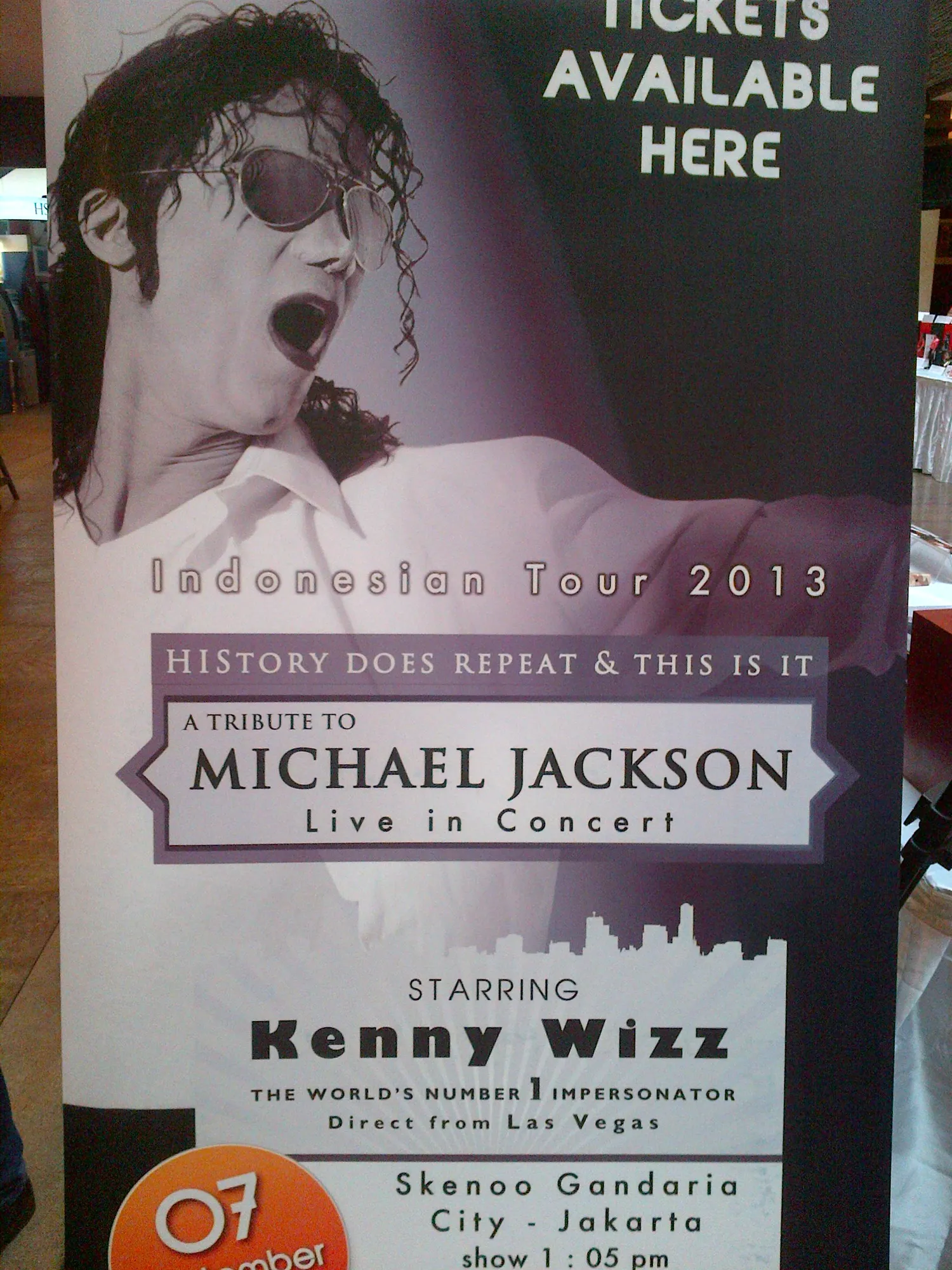 Pamflet Konser Kenny Wizz