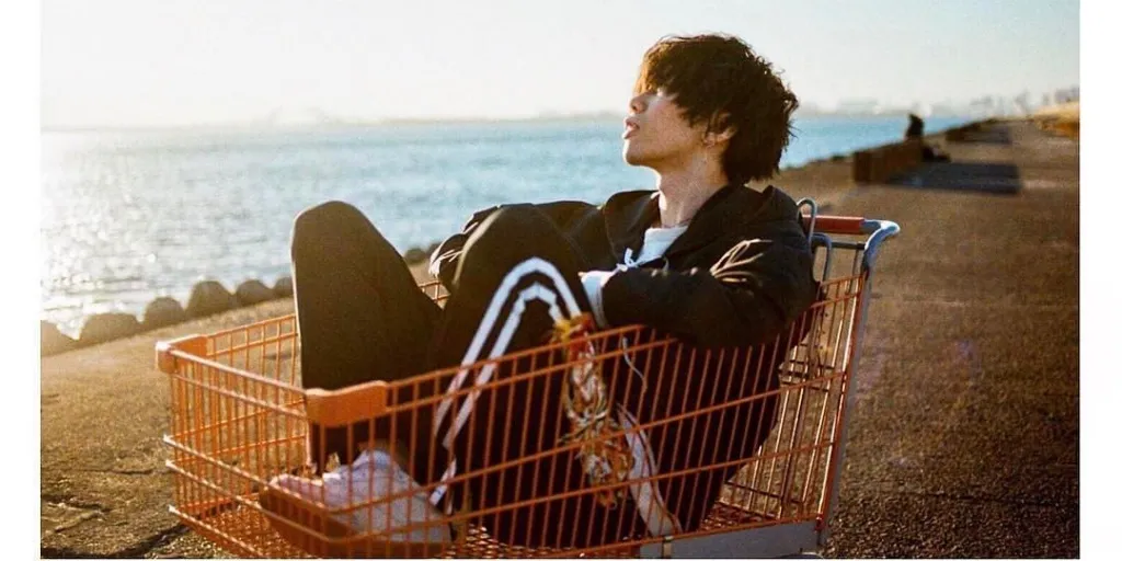 Kenshi Yonezu - Peace Sign (Terjemahan)