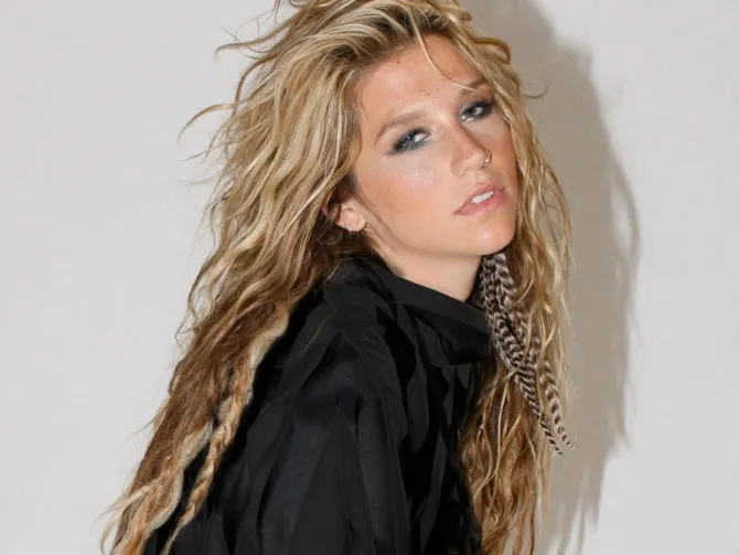 Kesha @ Istimewa