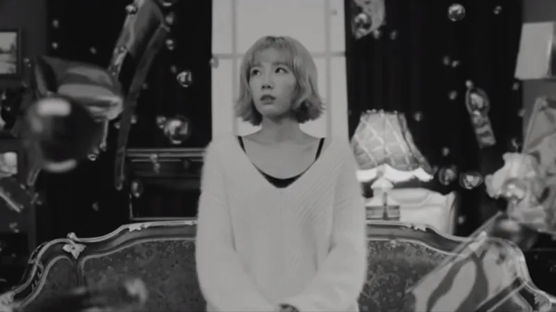 MV baru Taeyeon berjudul Rain telah rilis. © soompi.com