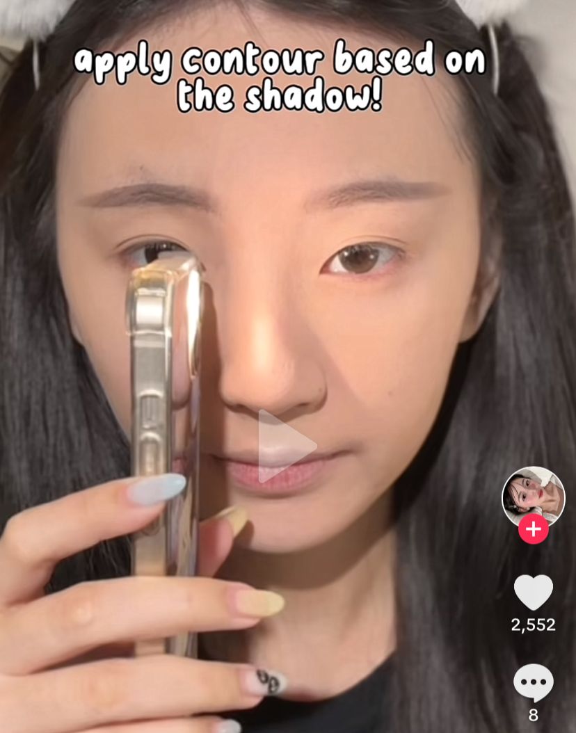 Menggunakan Flash untuk COntour. (foto: Pinterest/keyiuiu).