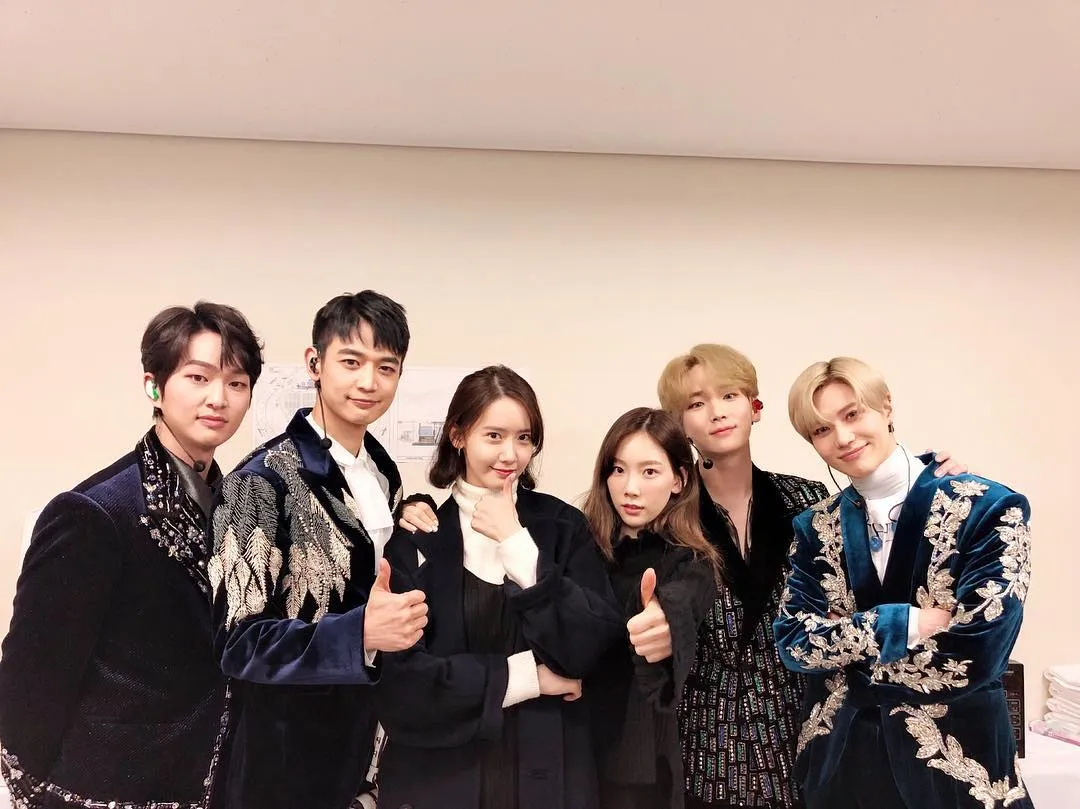 Key dan member SHINee lain sempat gelar konser. Credit: via instagram.com/bumkeyk