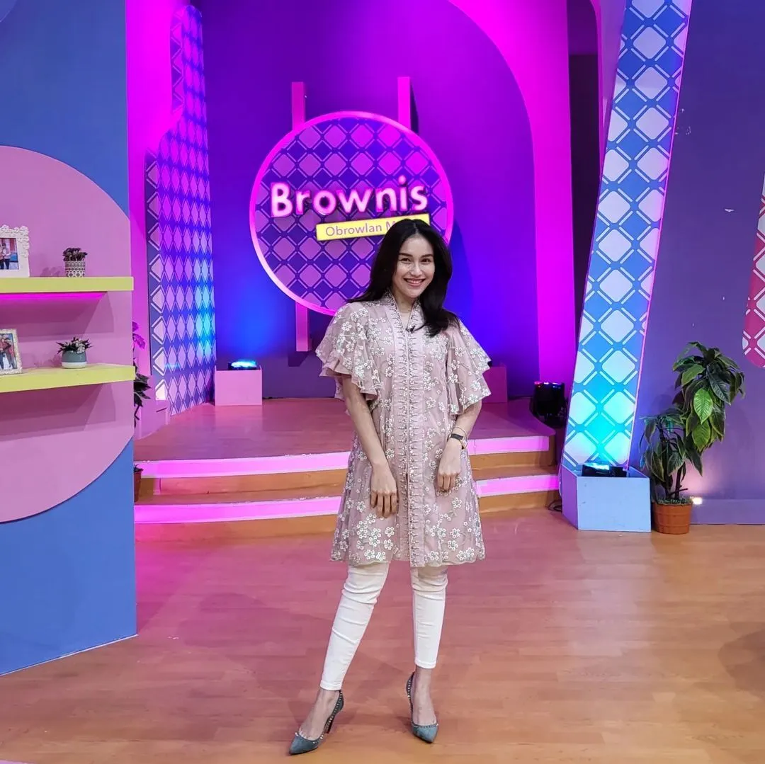 instagram.com/ayutingting92