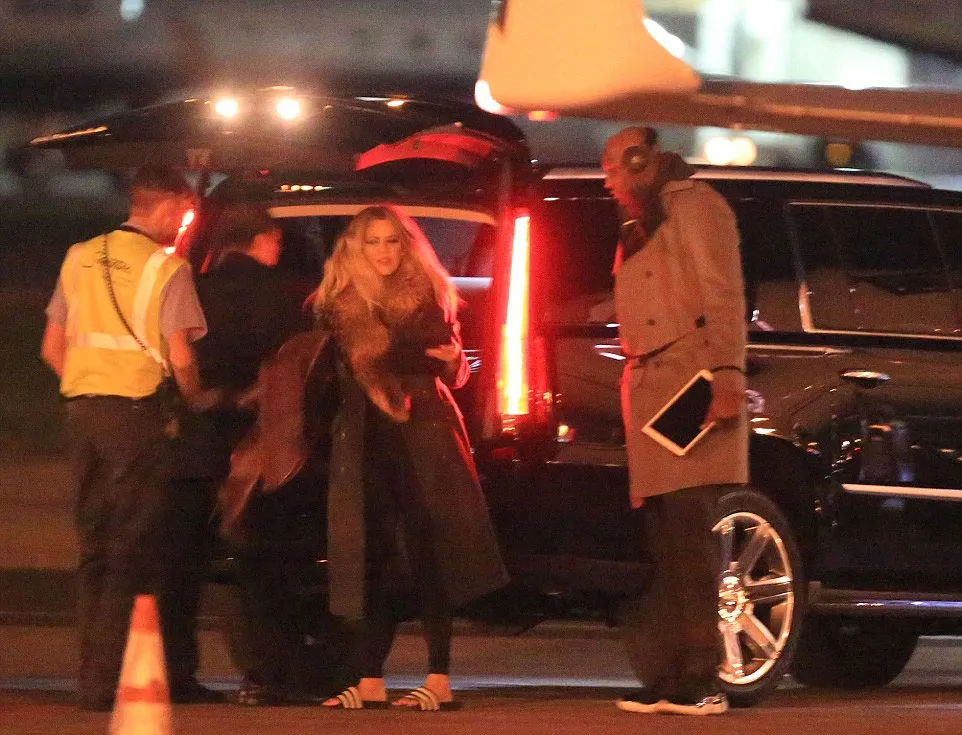Khloe Kardashian setia temani Lamar Odom © Dailymail.co.uk/x17online