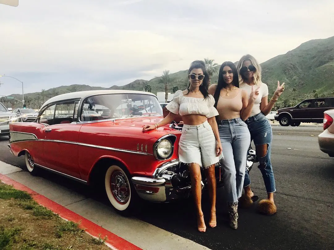 Khloe memang yang paling berbeda jika dibandingkan dengan Kourtney dan Kim © instagram.com/khloekardashian