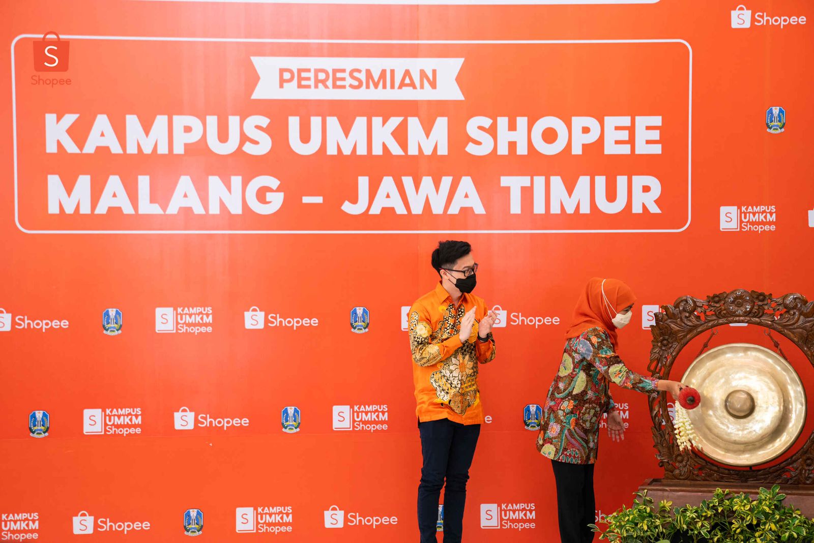 Governor of East Java, Khofifah Indar Parawansa inaugurates Shopee MSME Campus in Malang (credit: KapanLagicom/Darmadi Sasongko)