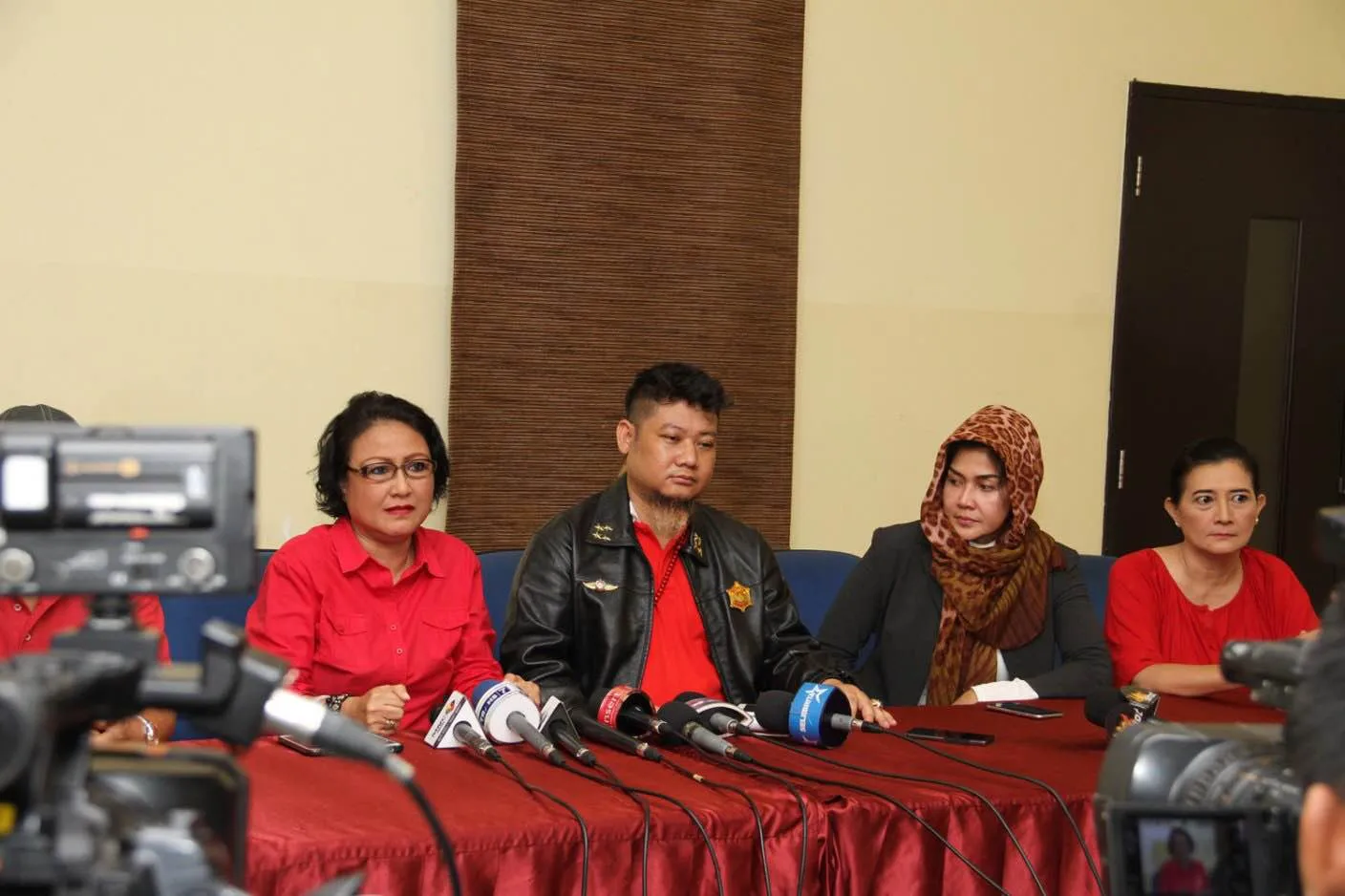 Kekuasaan PARFI dalam keadaan kosong, Ki Kusumo mengajak untuk merebutnya. ©KapanLagi.com/Adi Abbas Nugroho