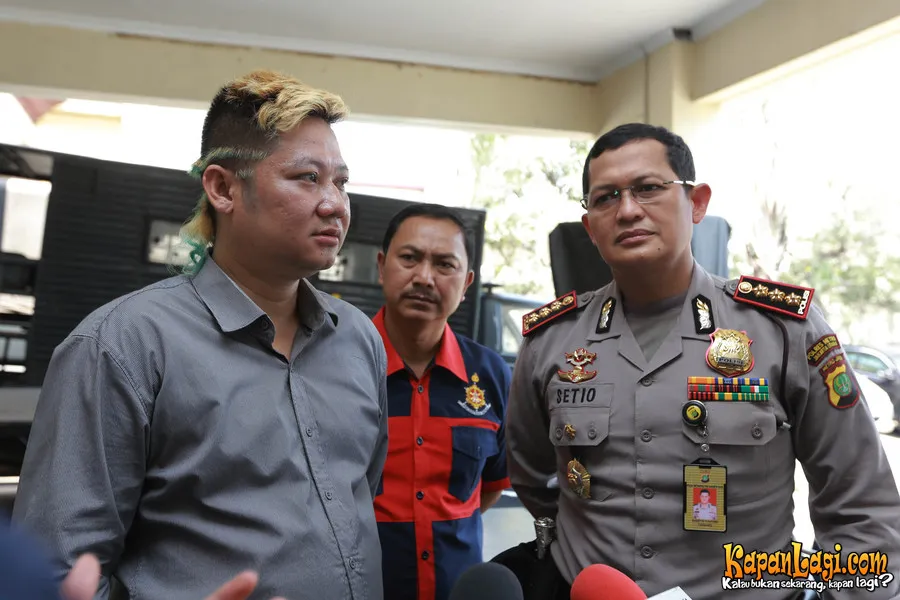 Ki Kusumo saat datangi Polres Jakarta Utara/© KapanLagi.com®/Budy Santoso