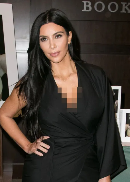 Kim Kardashian buka suara soal operasi plastik Kylie Jenner © Splashnews