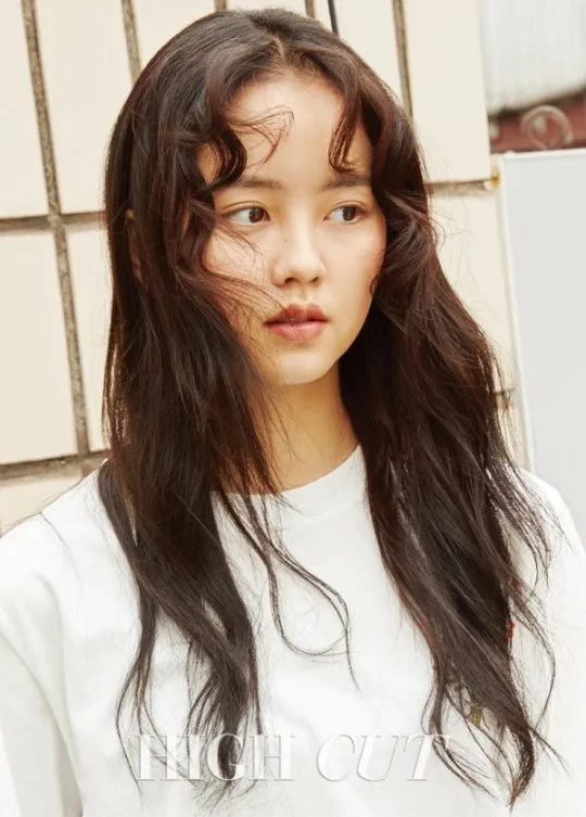 Kim So Hyun sering tanya soal pacaran © HIGH CUT